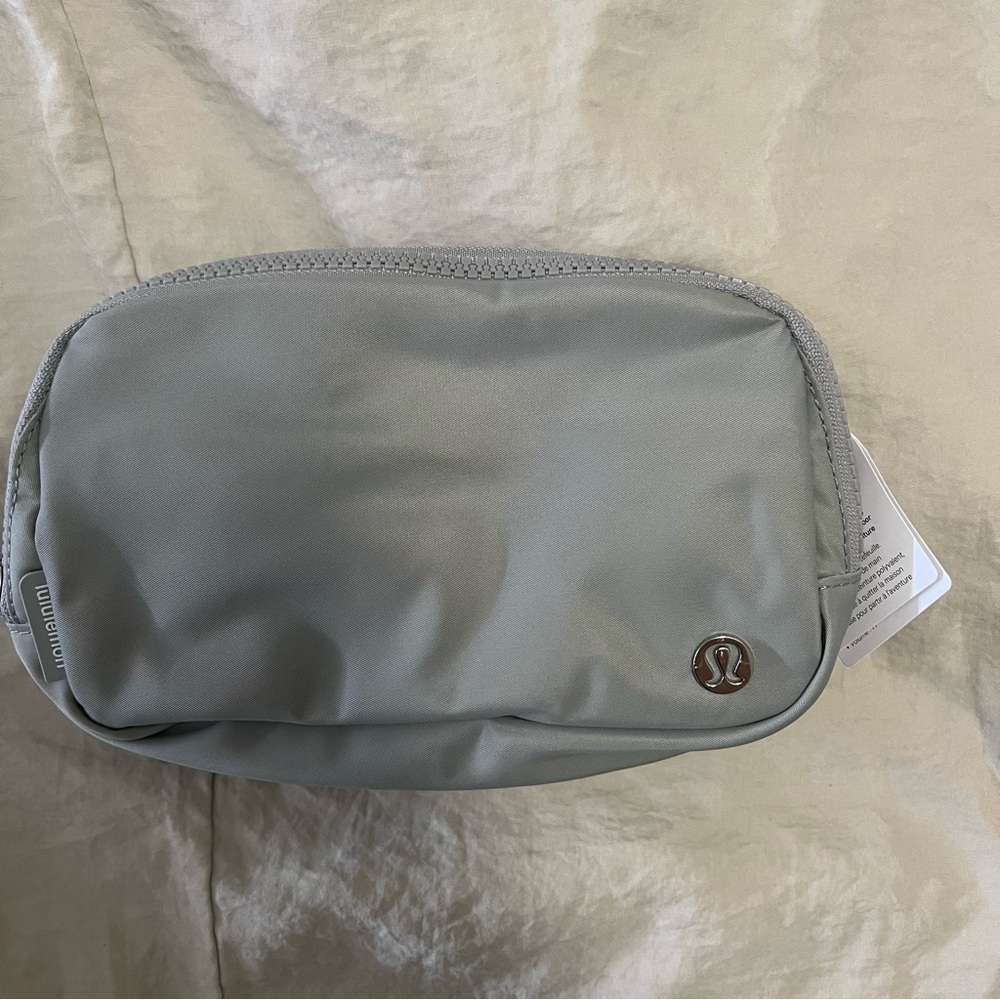 Lululemon Belt Bag - Picture 2 of 6